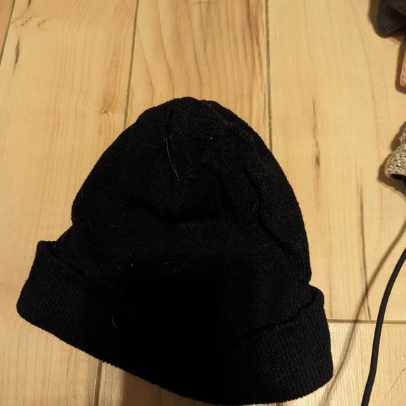 Beanies - Picture 4 of 12
